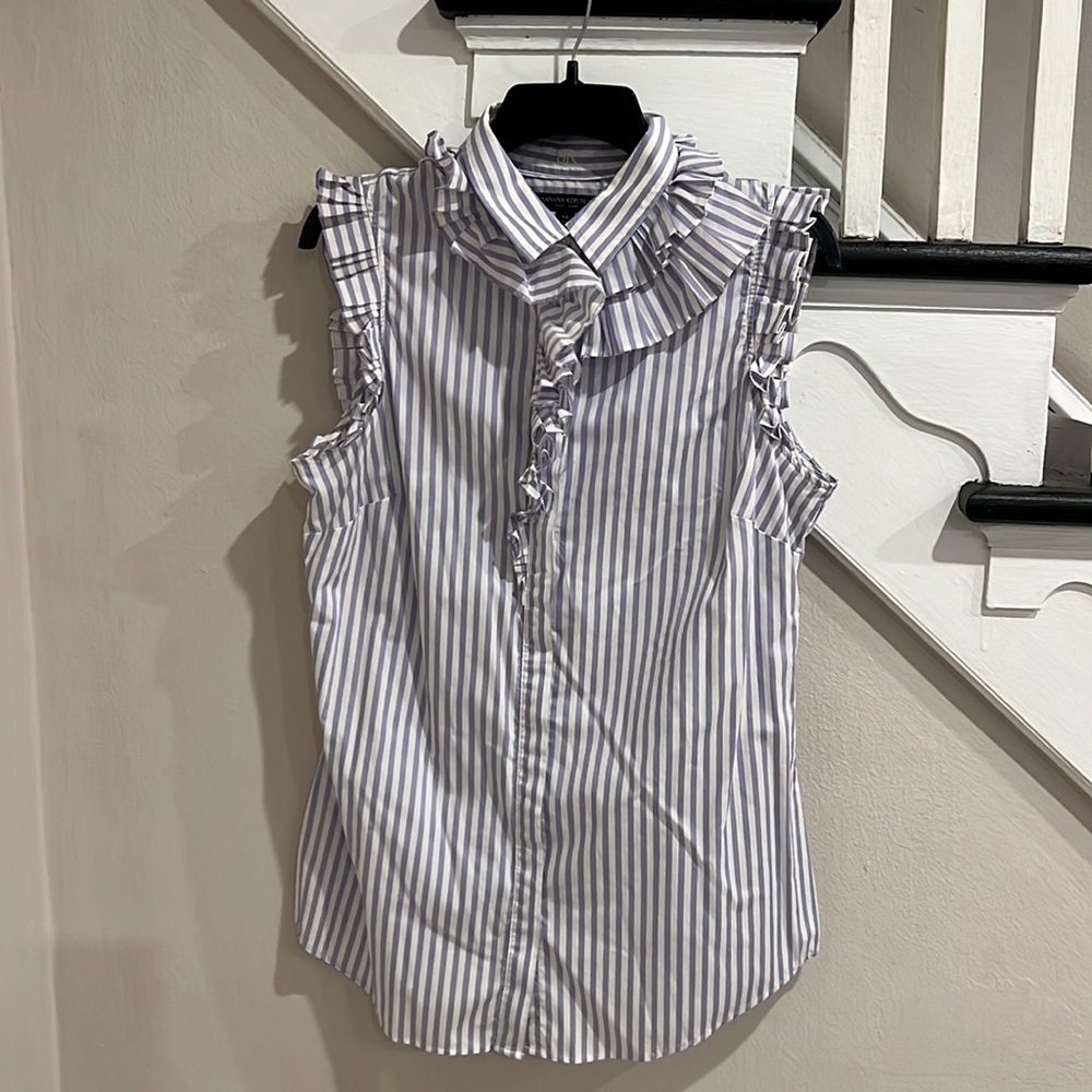 Banana Republic Women’s Sleeveless Purple & White Ruffle Blouse - Riley Shirt